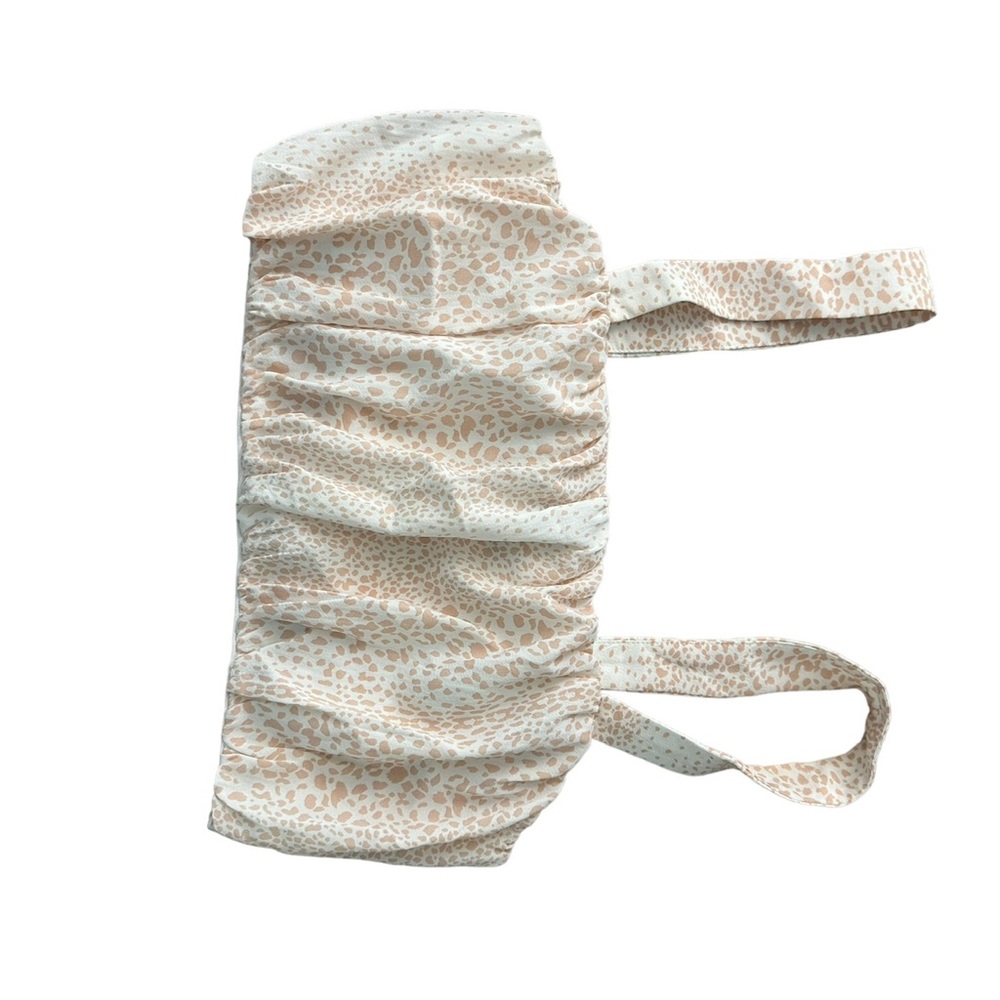 🟣Forever 21, has a zipper on the side, very cropped.